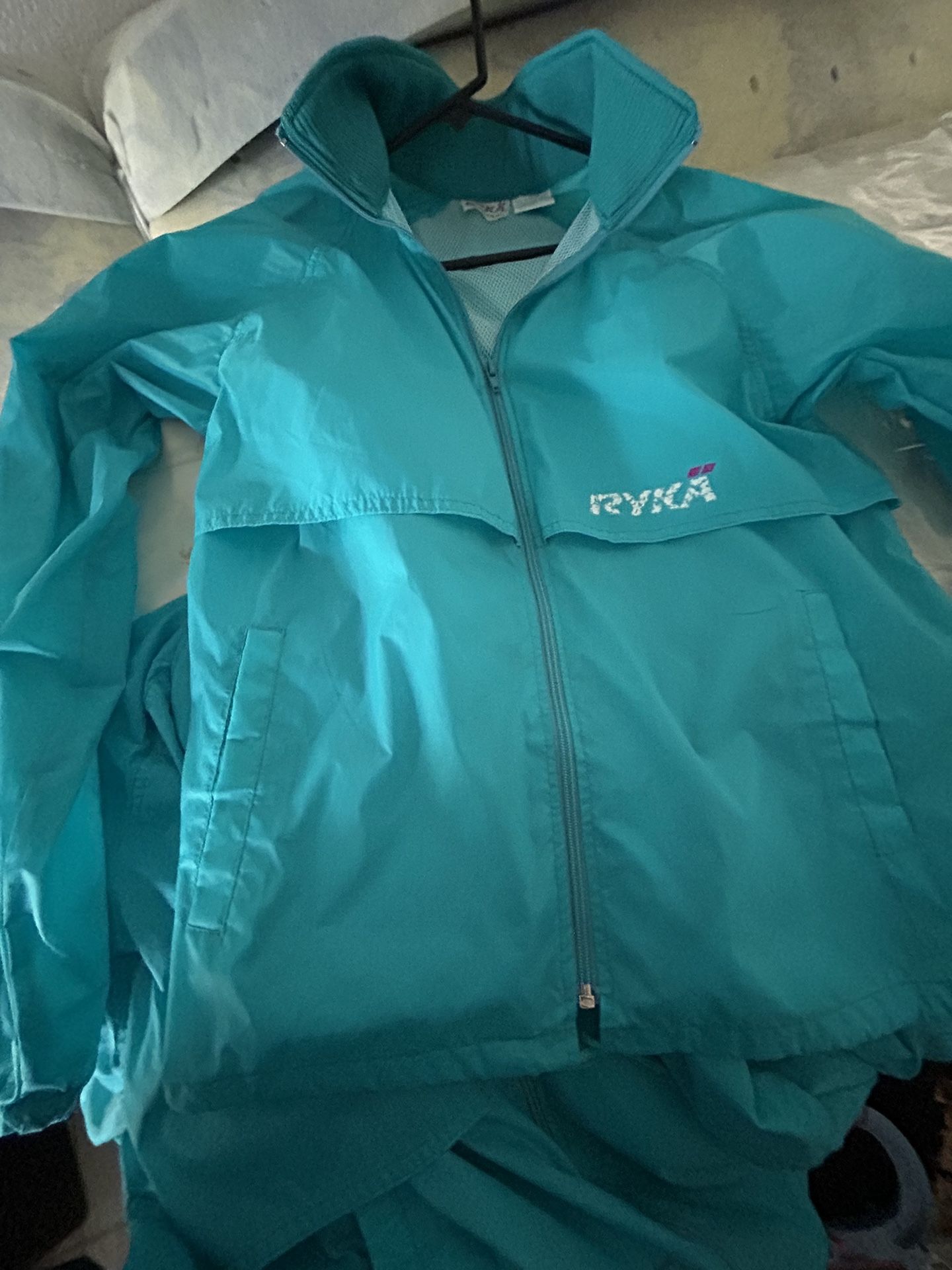 WIND BREAKER (water Repellant)