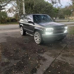 1995 Chevrolet Tahoe · Sport Utility 2D