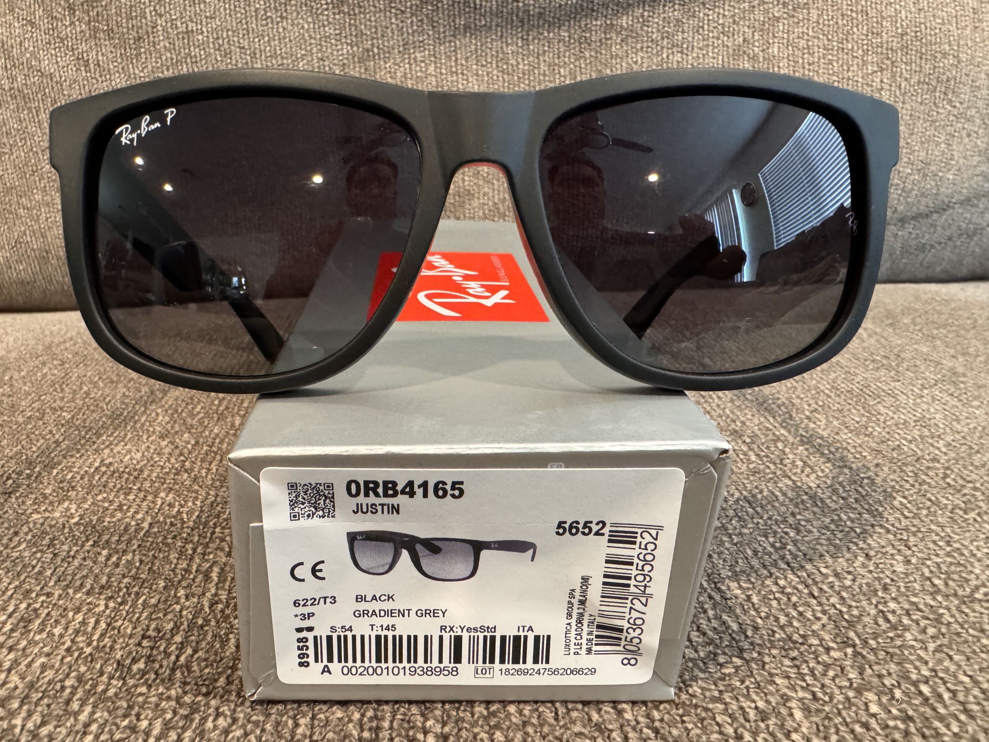 New Ray-Ban RB4165 Justin Matte Black Grey Gradient Sunglasses