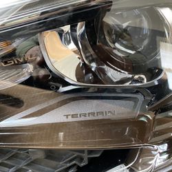 Oem GM Terrain Headlight 