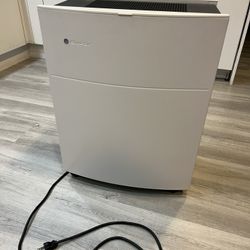 BLUEAIR Model 605 Elite Air Purifier for Large Rooms 