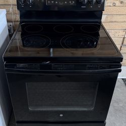 GE Electric Range w/CONVECTION + SELF-CLEAN