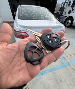 Llaves de autos / car keys and remotes