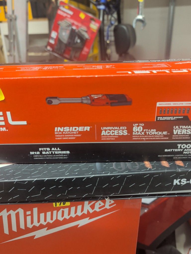 Milwaukee M12 Fuel Insider Extended Reach Box Ratchet