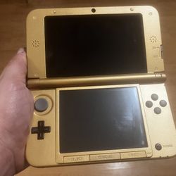 Nintendo 3DS XL legend of Zelda link between worlds limited edition