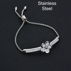 Stainless Steel Bracelet With Crystal Stone