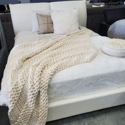 🤴King Queen Frame, 👉Furniture Sectional, Dining Table, Bunk Beds Avail 