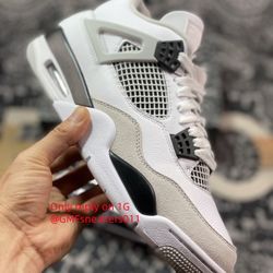 Air Jordan 4 Retro 'Military Black'
