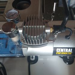 Central Pneumatic Mini Air Compressor And Airbrush