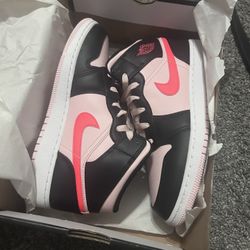 Air Jordan 1 Mid