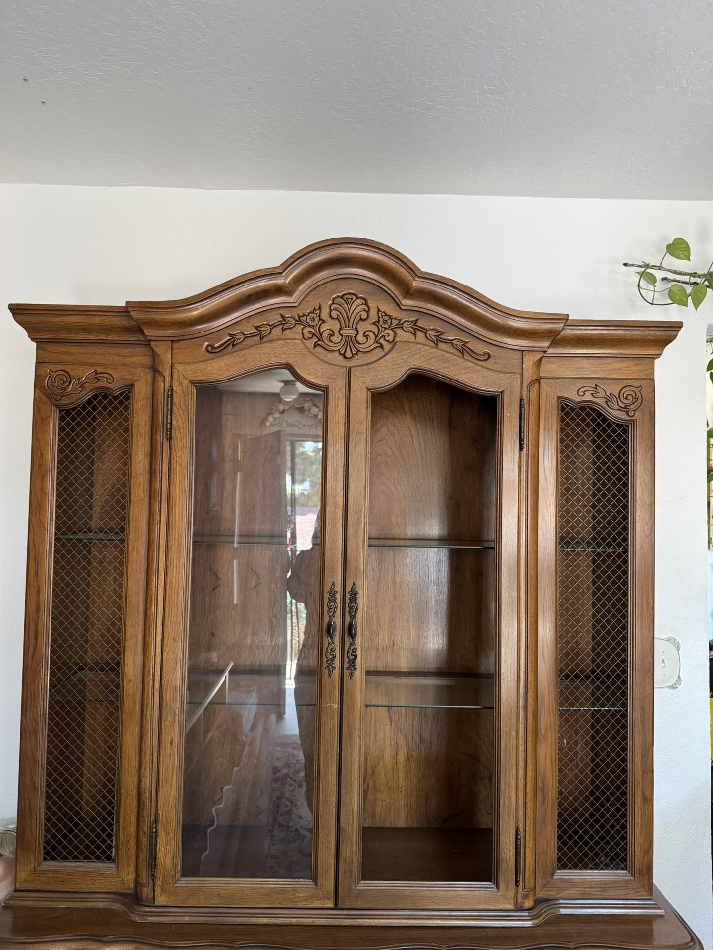 Free China Cabinet