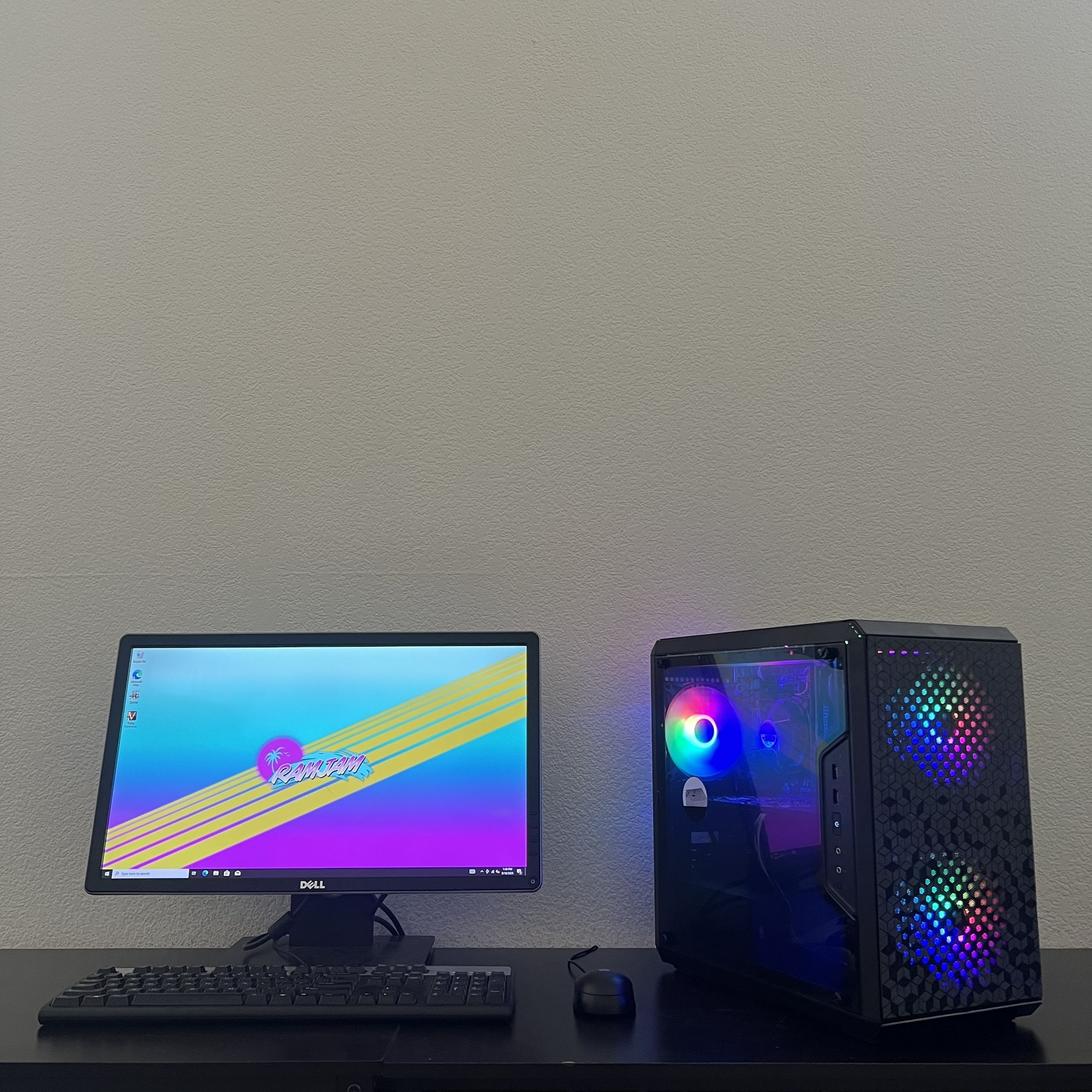 FAST Custom Entry Level i7 Gaming PC Computer (i7-4790, GTX 950, 16GB RAM, 120GB SSD + 2TB HDD, WiFi)