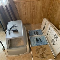 Scoop Free/self-cleaning Electric Litterbox W/2 Cartridges