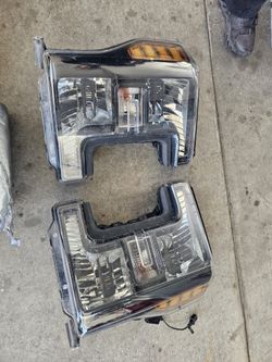 2017-2019 FORD F250 OEM HEADLIGHTS HALOG3N