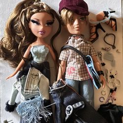 2 Bratz dolls