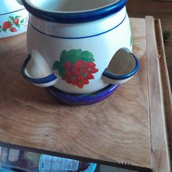 strawberry pot