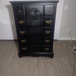 5 Drawers dresser