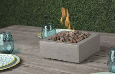 Mounted tabletop mini gas fire pit