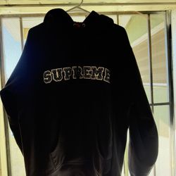 Supreme Hoodie 