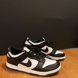 Nike Black And White Low Dunks 