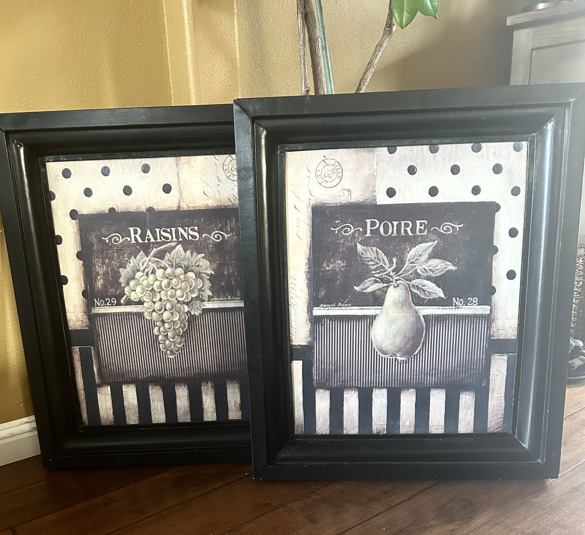 2 Metal Wall Pictures