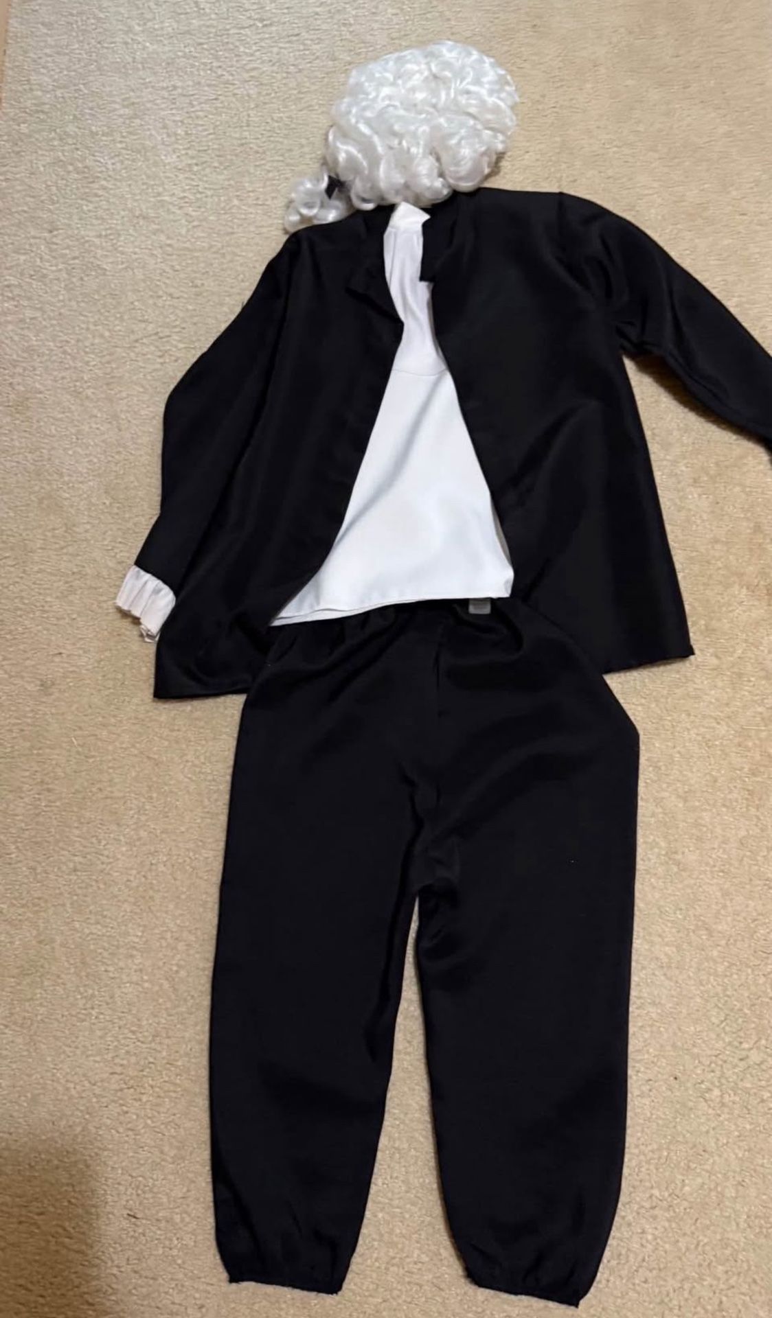 Colonial Person with a wig - Halloween