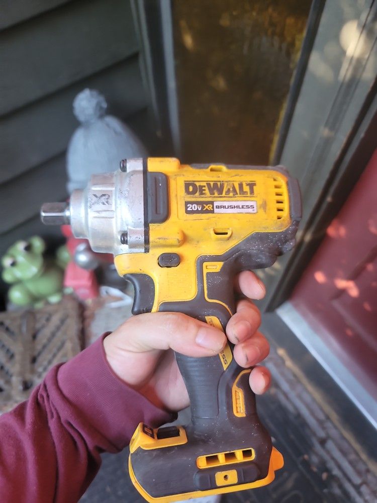 Dewalt 20v 1/2 Inch Wrench