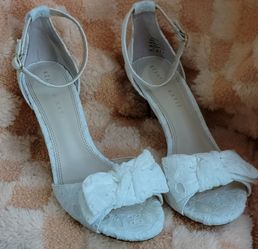 Kelly & Katie Peep Toe