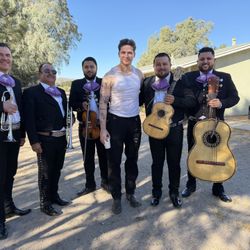 Grupo De Mariachi 