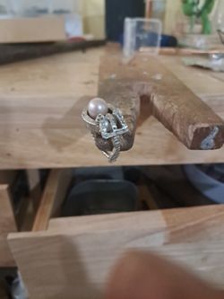 Silver Pearl Pitchforck Ring