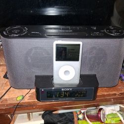 Sony ICFCS10iP - AM/FM Clock Radio with iPod/iPhone Speaker Dock. (Renewed)
