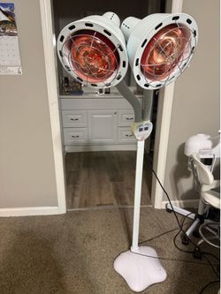 Red light therapy lamp