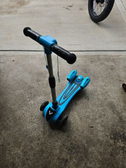 Kids scooter