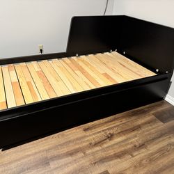 PRICED TO GO! IKEA Flekke Daybed with 2 drawers Twin to King (Green Lake) $60 OBO