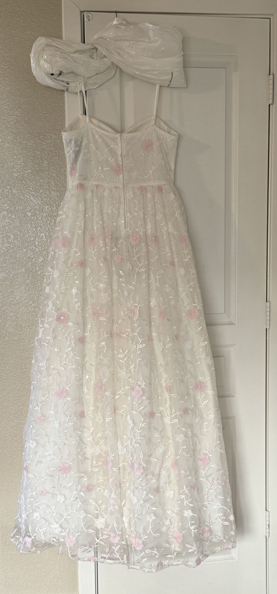 Brand New Prom/Homecoming Dress – Ivory & Pink Floral – Size 13/14