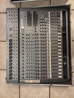 Samson TX1600 24-Channel Powered Mixer