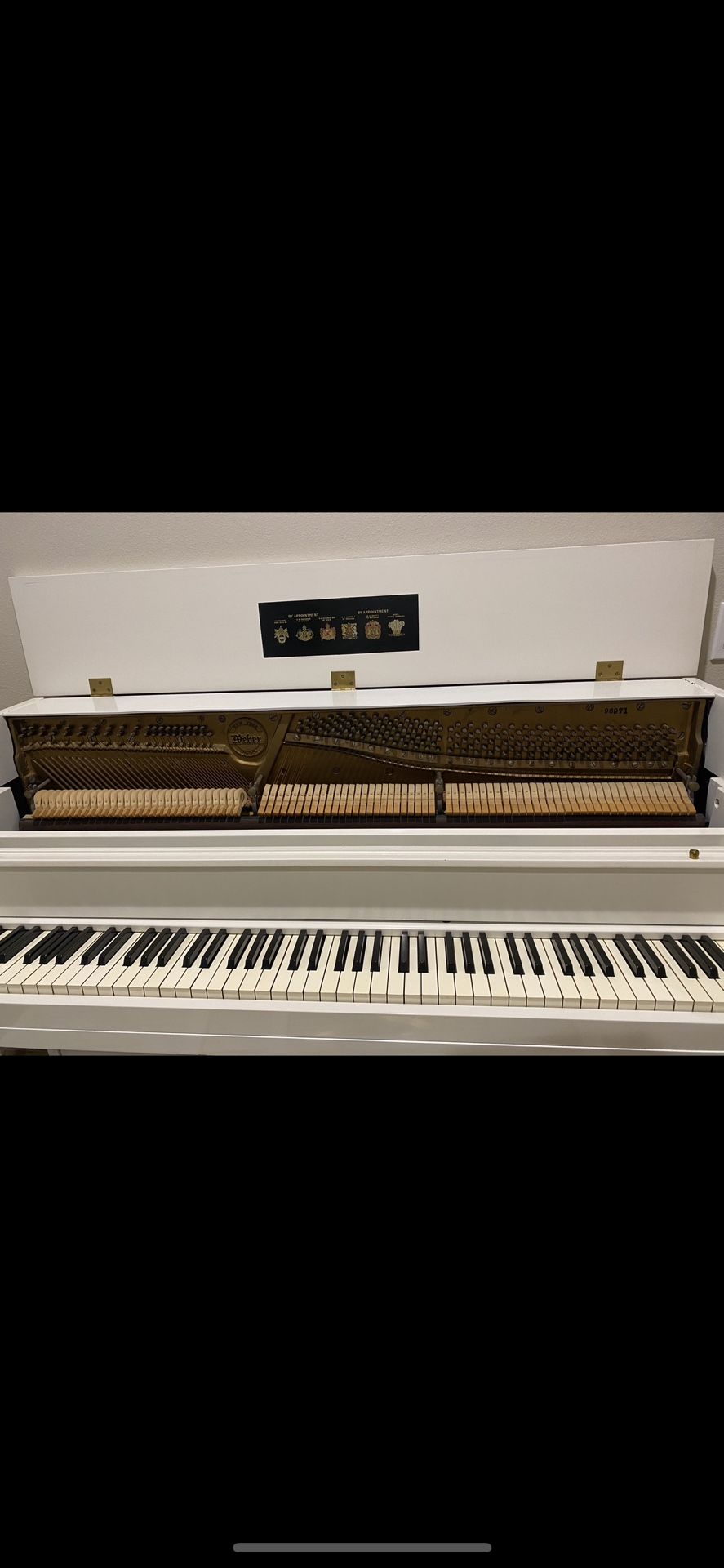 š¹ Vintage White Weber Upright Piano (1920sā30s)