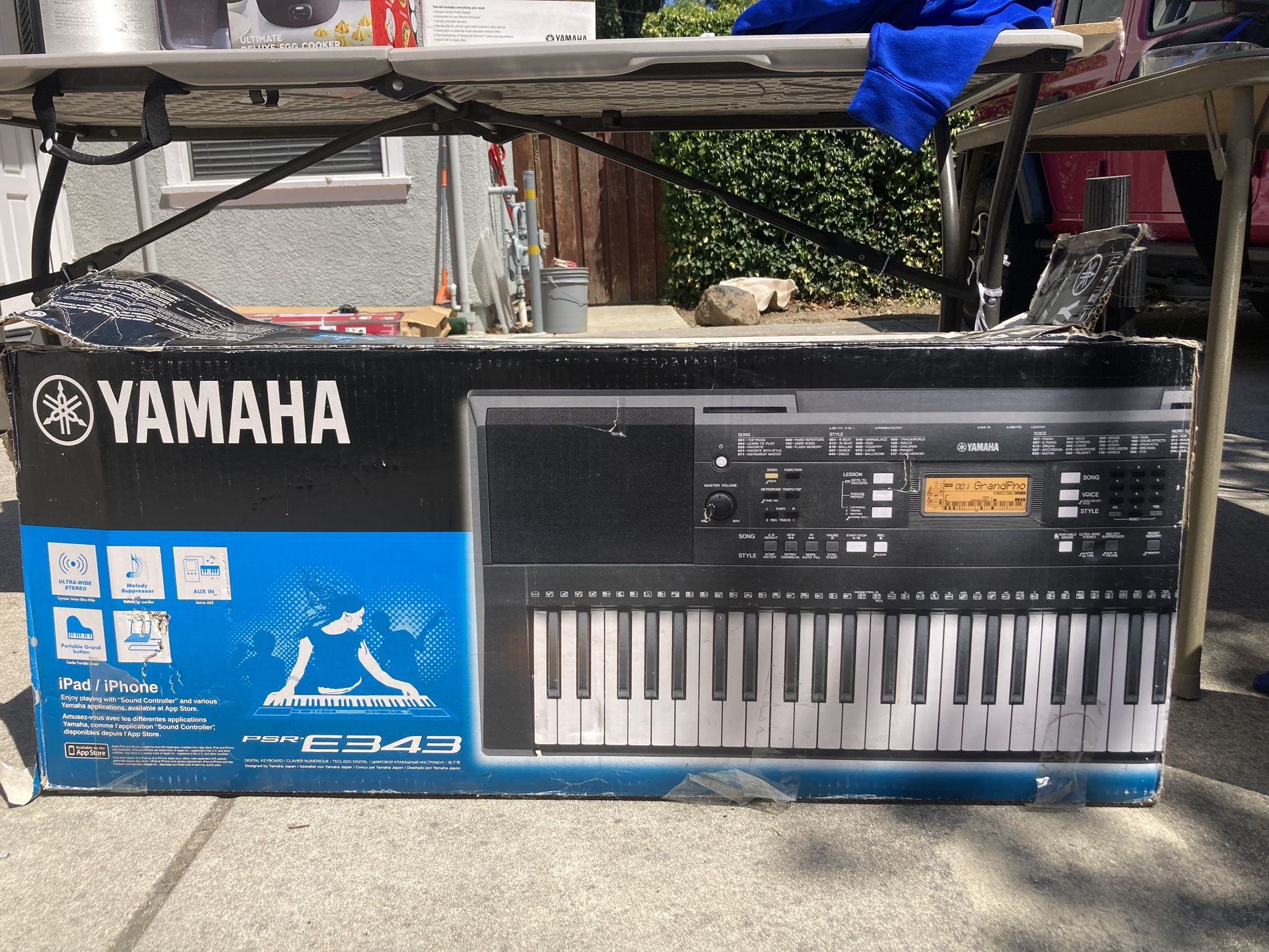 Electric Keyboard And Stand
