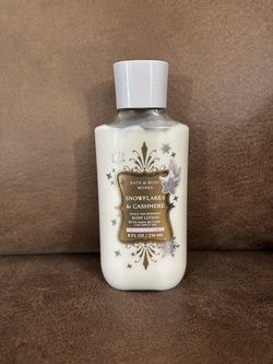 Snowflakes and Cashmere Body Lotion