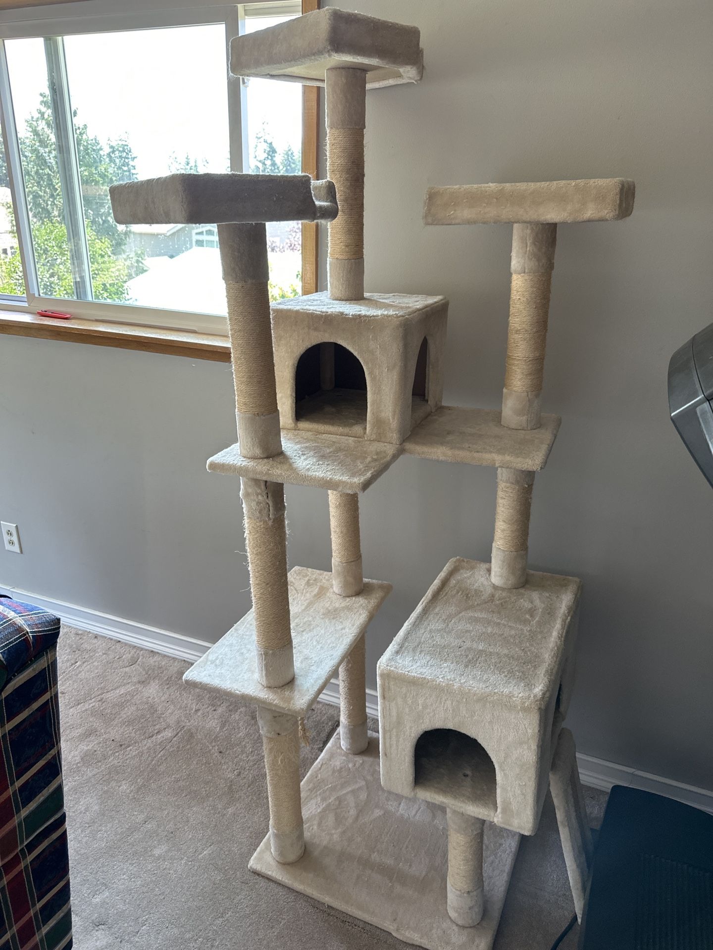 Frisco 72in Faux Fur Cat Tree & Condo New in Box for Sale in Renton
