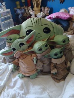 6 like new odas so cute for a collection