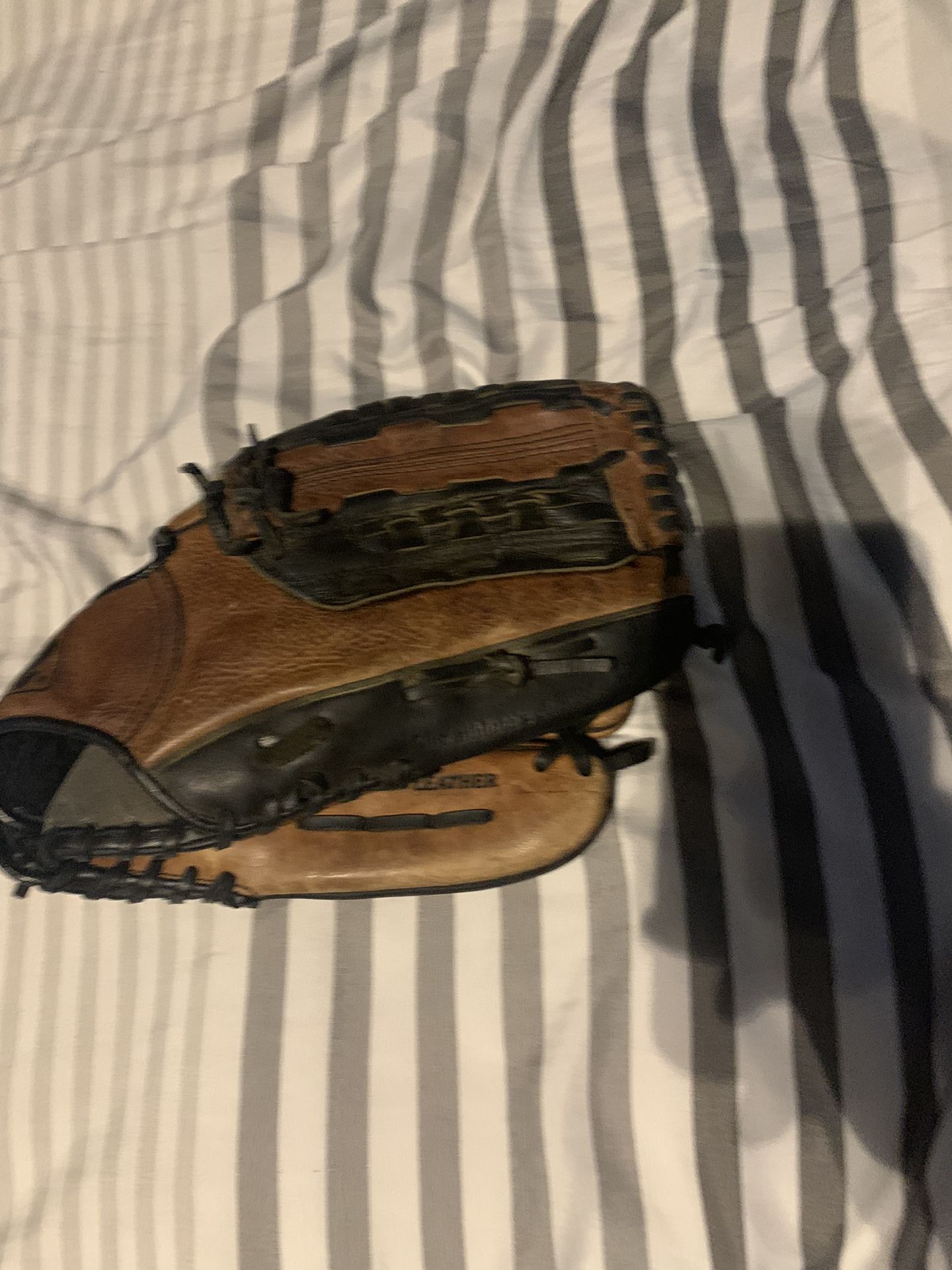 Mac Gregor Baseball Glove