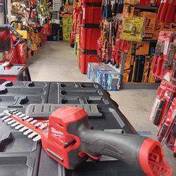 Milwaukee M18 FUEL Brushless Hedge Trimmer. Tool-Only 