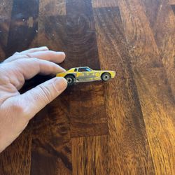 Hot Wheels Red Line monte carlo yellow '74 Stoker Car