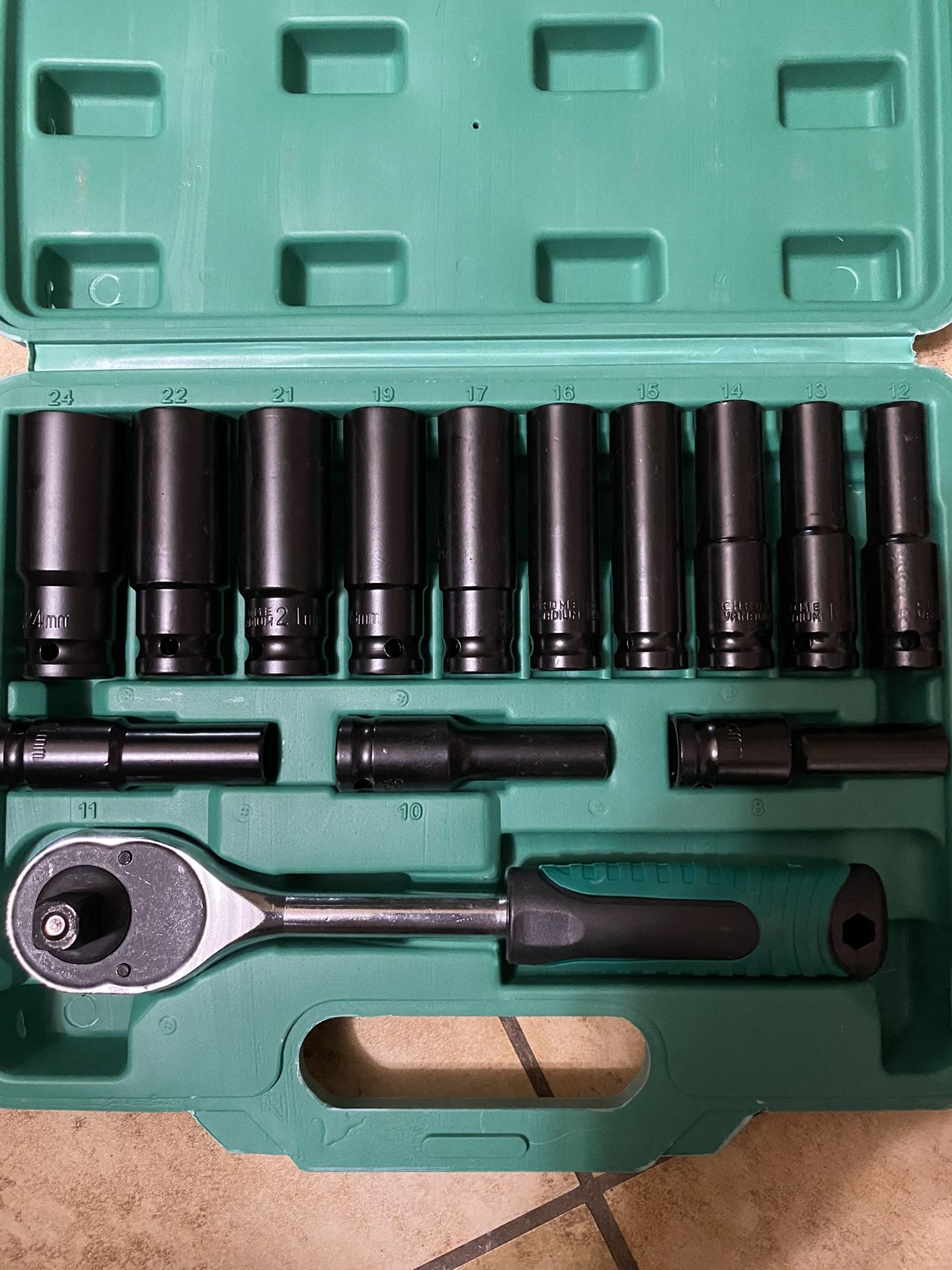 Impact Wrench Set With 1/2 - Inch