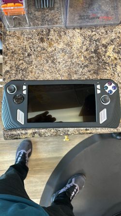 Rog Ally Z1 Extreme  Brand New Never Used It Best Buy Warranty Still Active 