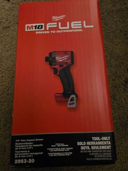 Milwaukee M18 fuel 1/4 Hex impact driver