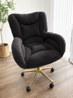 Teddy Fabric Desk Chair on Wheels