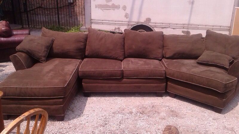*LAST CHANCE! Dillon 3-Piece Sectional (Corner Cuddler & End Chaise, Love Seat)