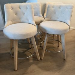 4 Swivel Barstools